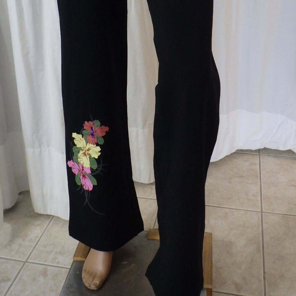 NWT BCBG sz MED, LG, XL 95% cotton PASTEL FLORAL & BLACK 2 PC TRACKSUIT - Picture 13 of 16